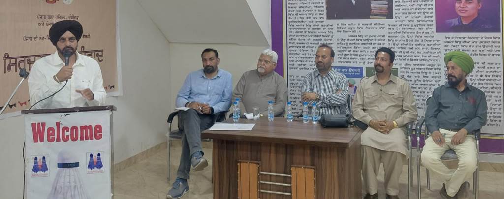 Punjab Kala Parishad organized a dialogue ceremony with novelist Jasbir Mand in Nawanshahr